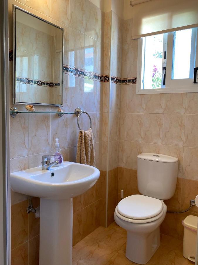 Villa Alicia With Priv Pool, Beautiful Garden And Shady Veranda- 5 Min To The Beach Péja Eksteriør bilde