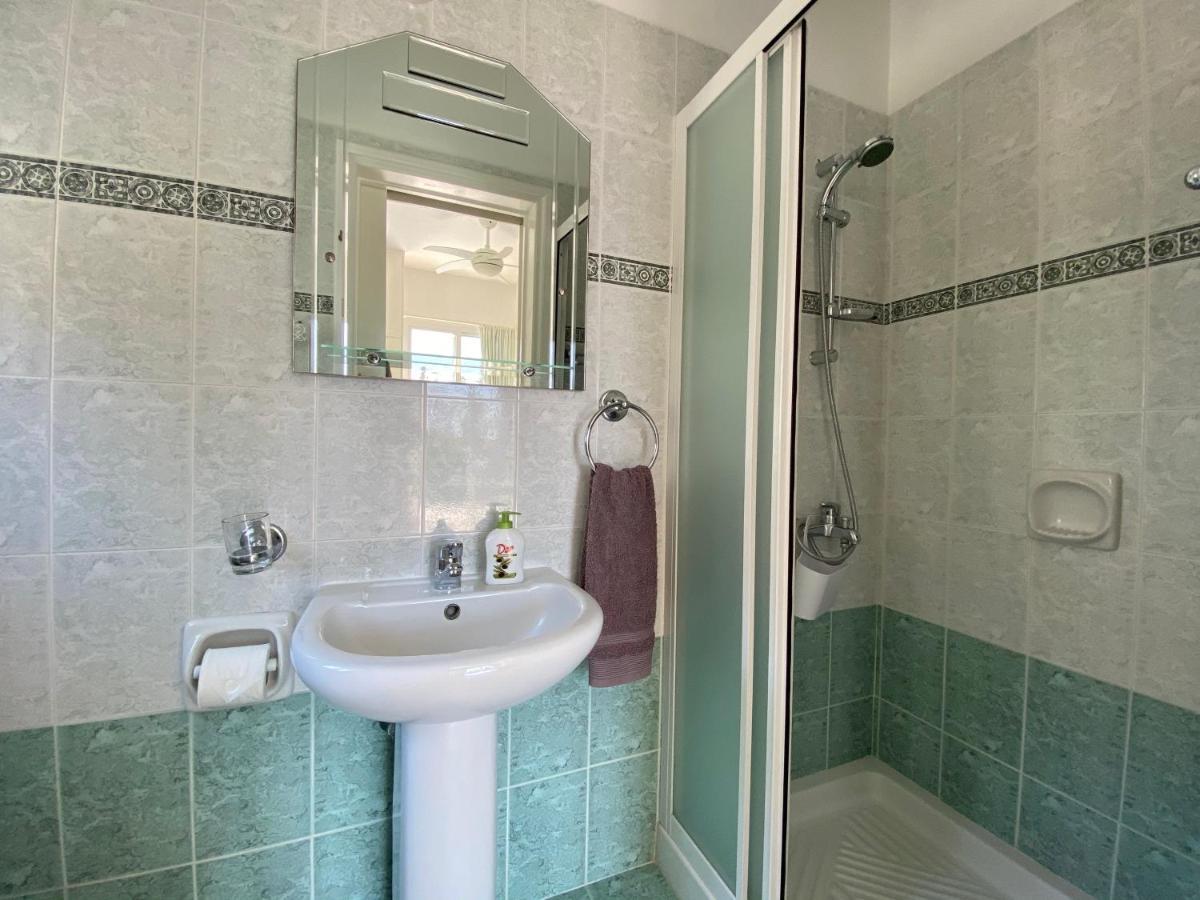 Villa Alicia With Priv Pool, Beautiful Garden And Shady Veranda- 5 Min To The Beach Péja Eksteriør bilde