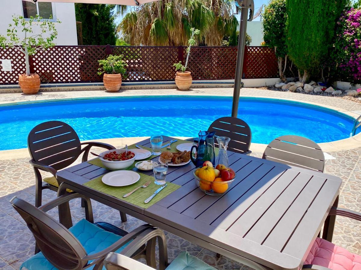 Villa Alicia With Priv Pool, Beautiful Garden And Shady Veranda- 5 Min To The Beach Péja Eksteriør bilde