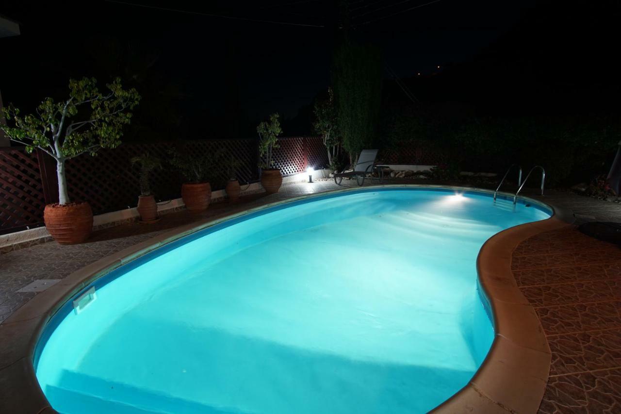 Villa Alicia With Priv Pool, Beautiful Garden And Shady Veranda- 5 Min To The Beach Péja Eksteriør bilde