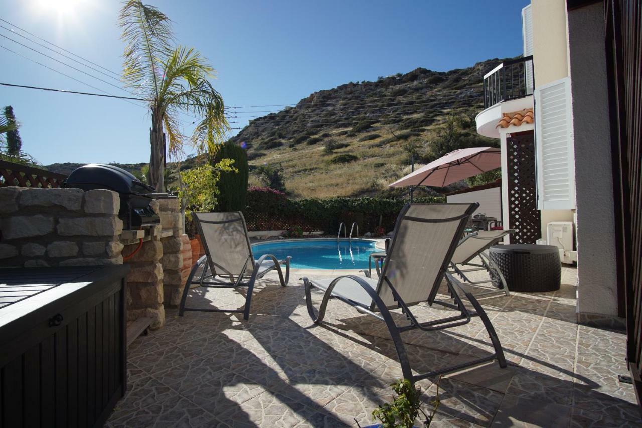 Villa Alicia With Priv Pool, Beautiful Garden And Shady Veranda- 5 Min To The Beach Péja Eksteriør bilde